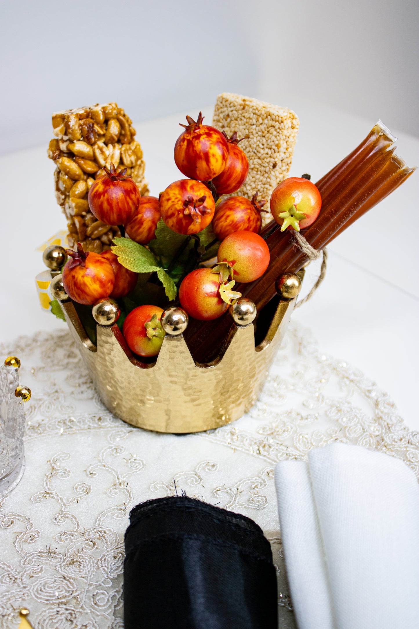 Crown Elegance Rosh Hashanah Set