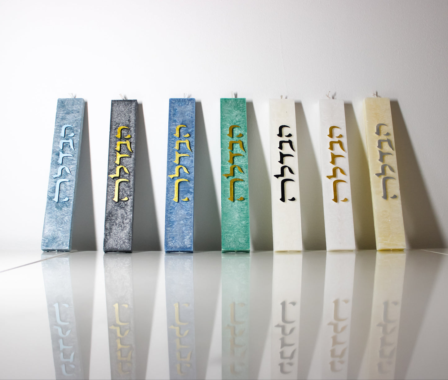 Havdalah Candle Multi Wick with Stand, Shavua tov!