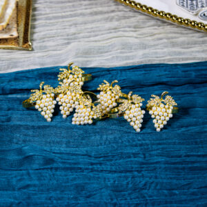 Grape Pearl Napkin Rings Gold (Set of 4)
